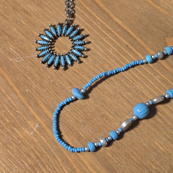 (2) Vintage Faux Turquoise Silver-tone Chain Pendant & Long Beaded Necklace - Picture 3 of 10